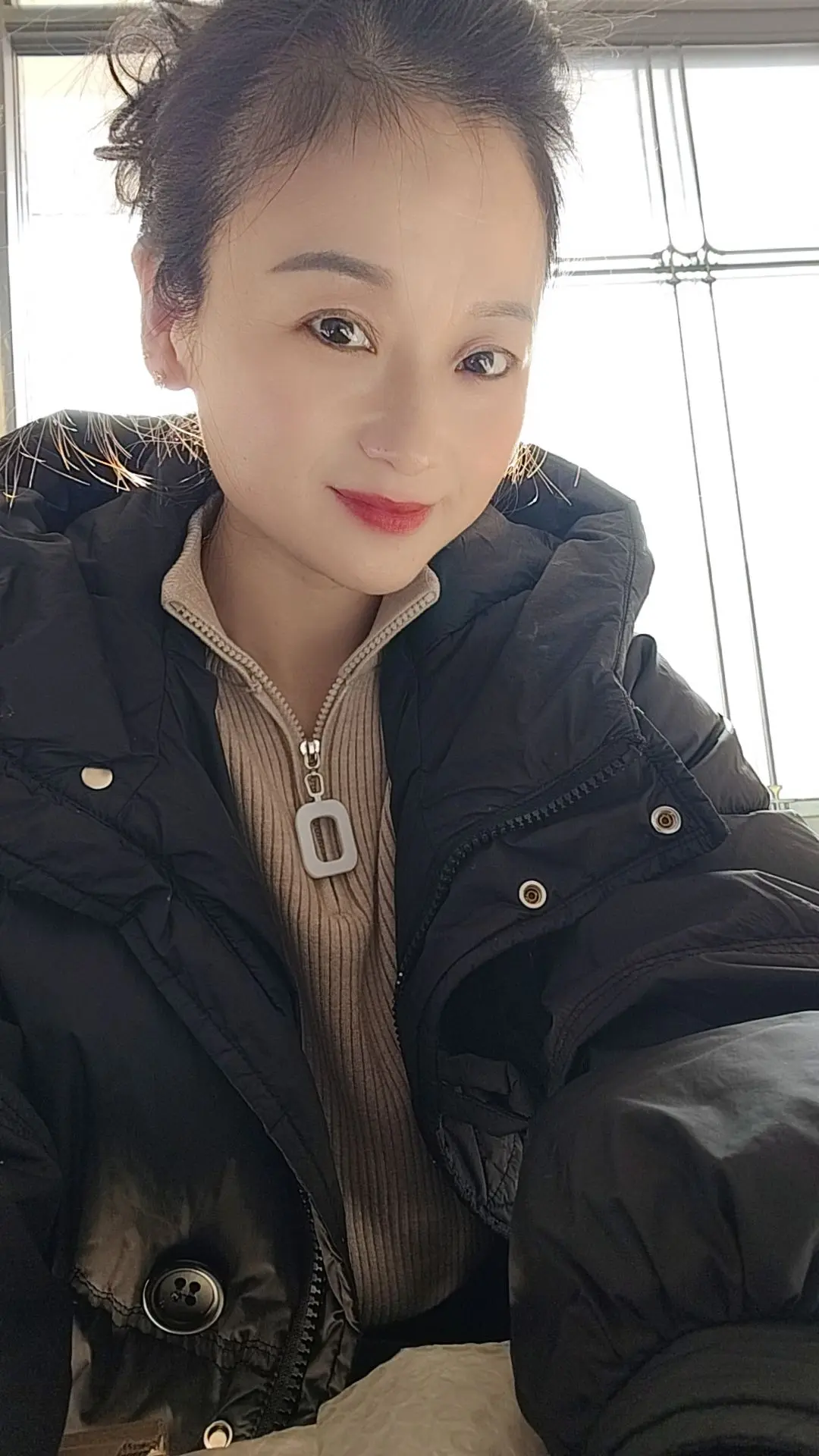 稀里糊涂的又熬过了一年，两手却依然空空，一年期盼着一年却年年从未改变...