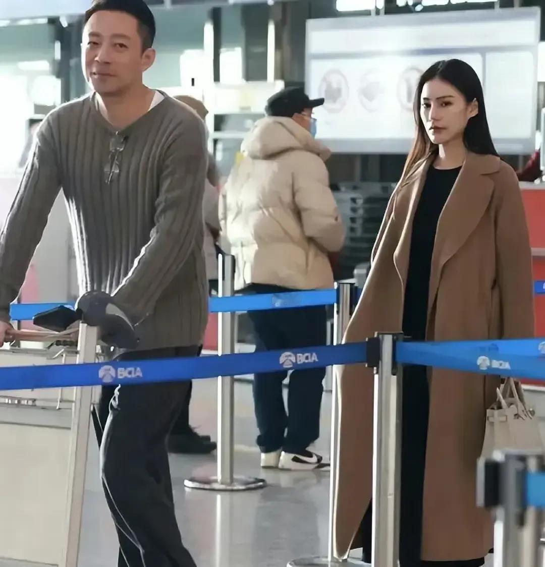 这边前妻大S被爆生完孩子后戴着防溢乳贴露面，那边汪小菲却准备和大S的台湾老乡结婚