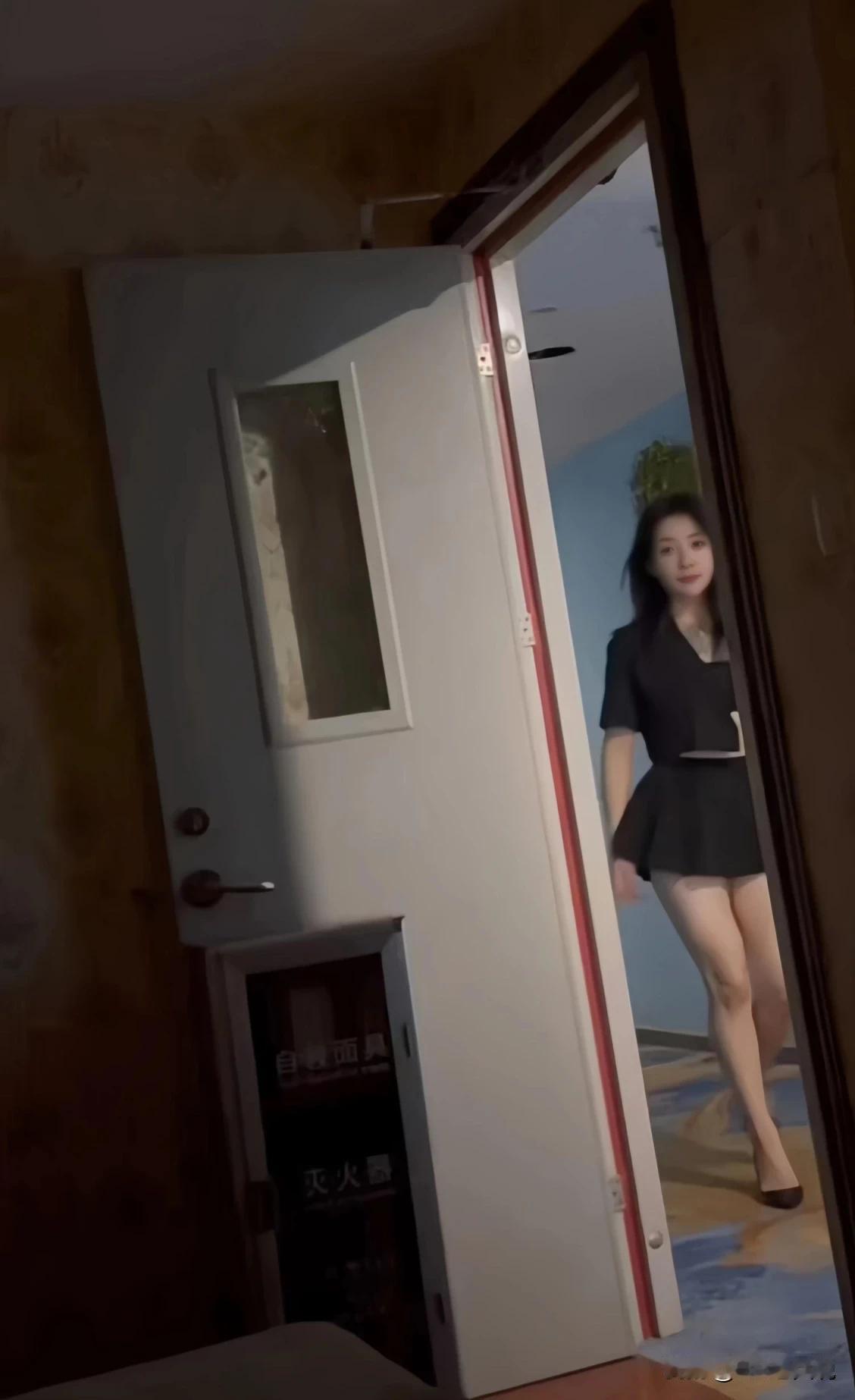 新入职的人事主管，离职证明提交的是扫描件，给的解释是原件搬家时弄丢了[捂脸]HR