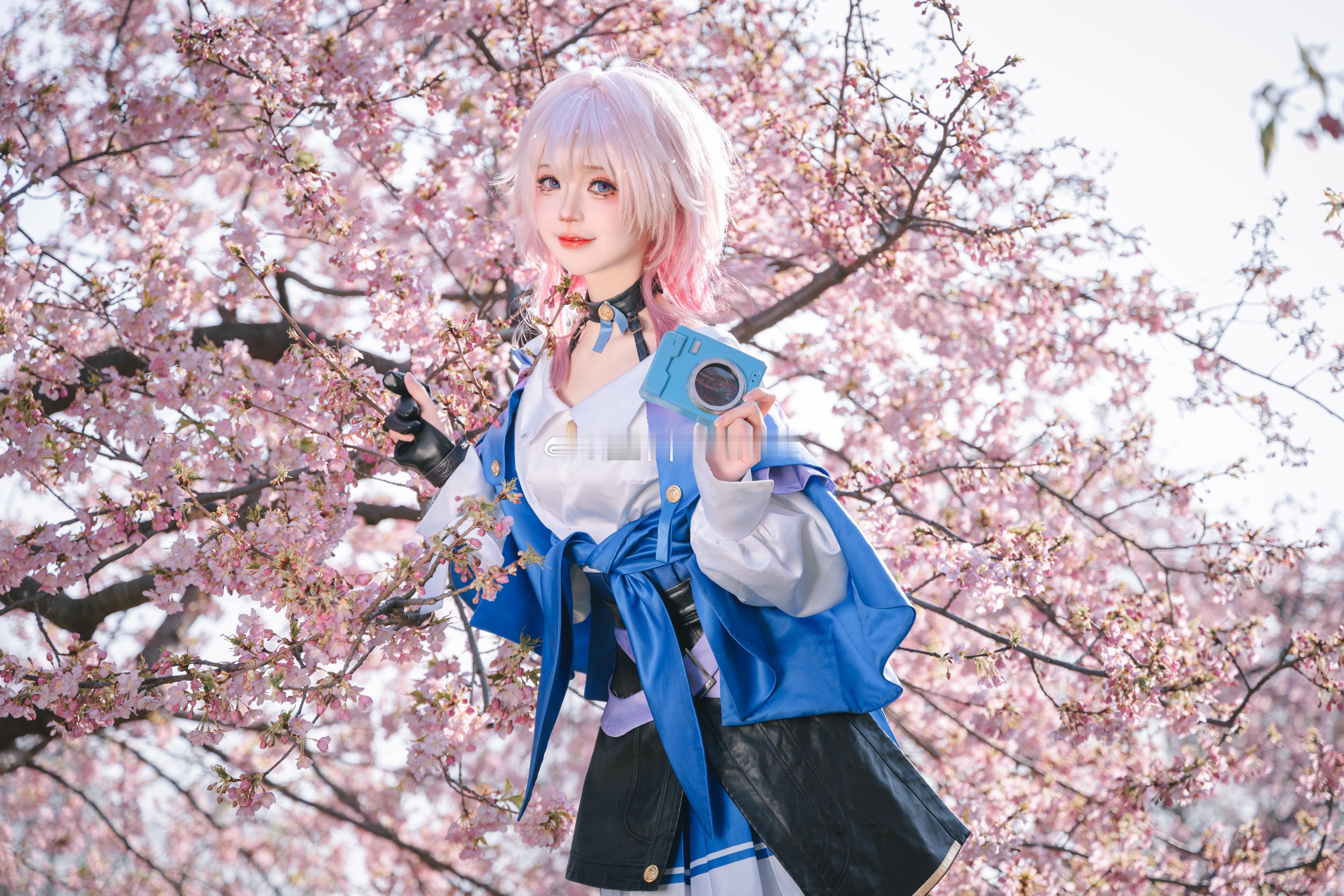 🌸🌸🌸去看樱花吗？我给你拍照！🌸🌸🌸三月七生日快乐！#崩坏星穹铁道#