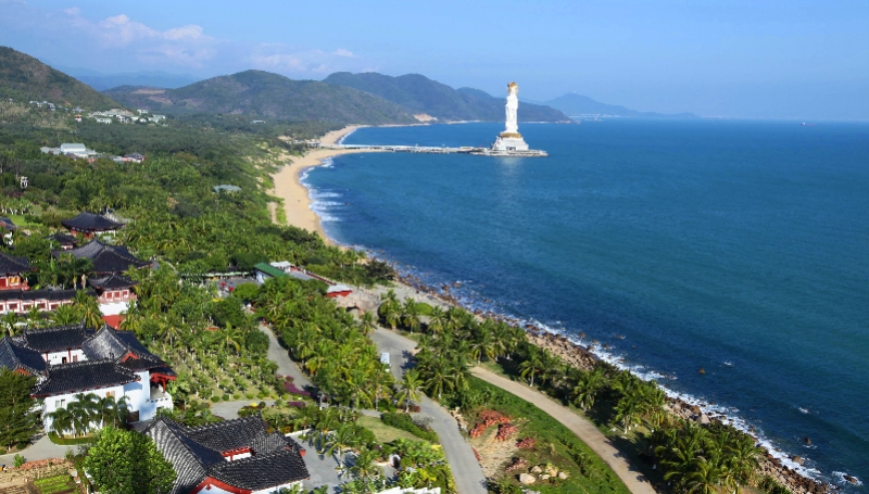 游客手腕被绑戴红绳并遭索要钱！三亚通报：41岁女子被留置