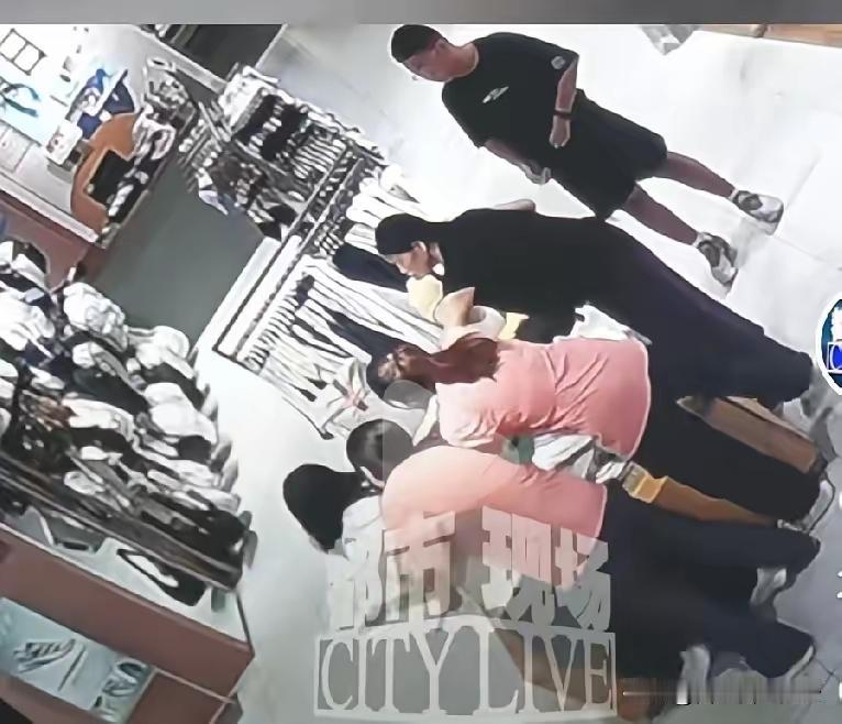 这起事件反映出一些商家在服务和管理上的严重不足，也凸显了消费者权益保护的重要性。