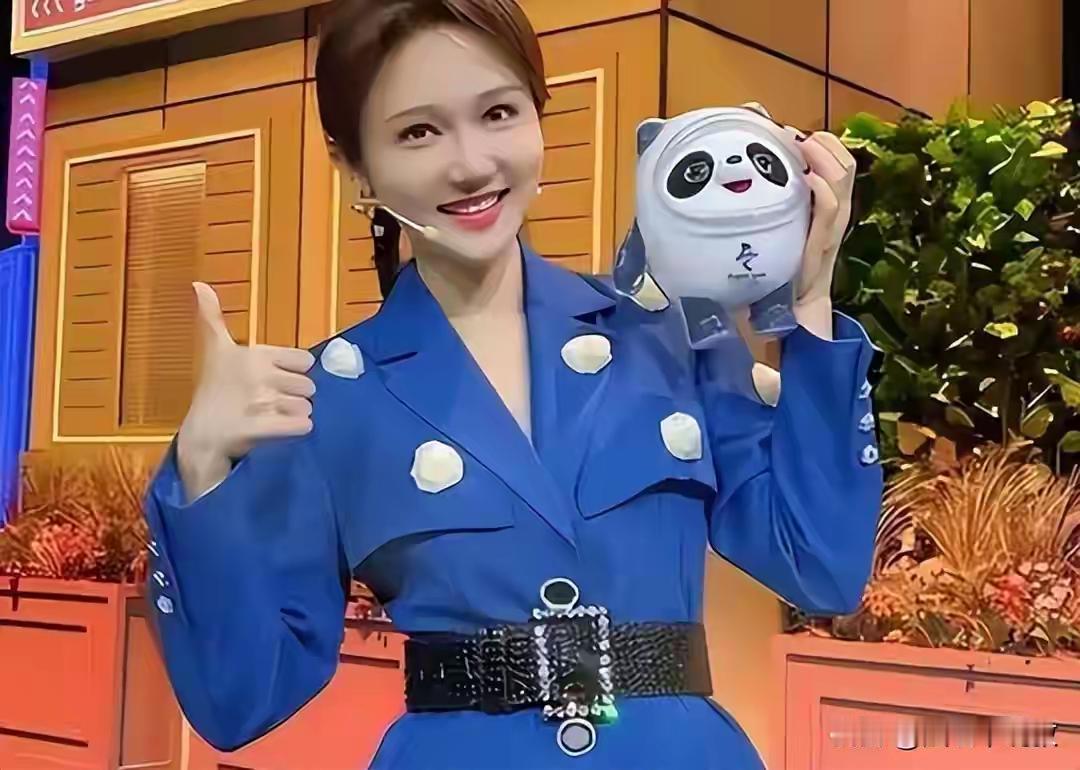 龙洋
艺术照