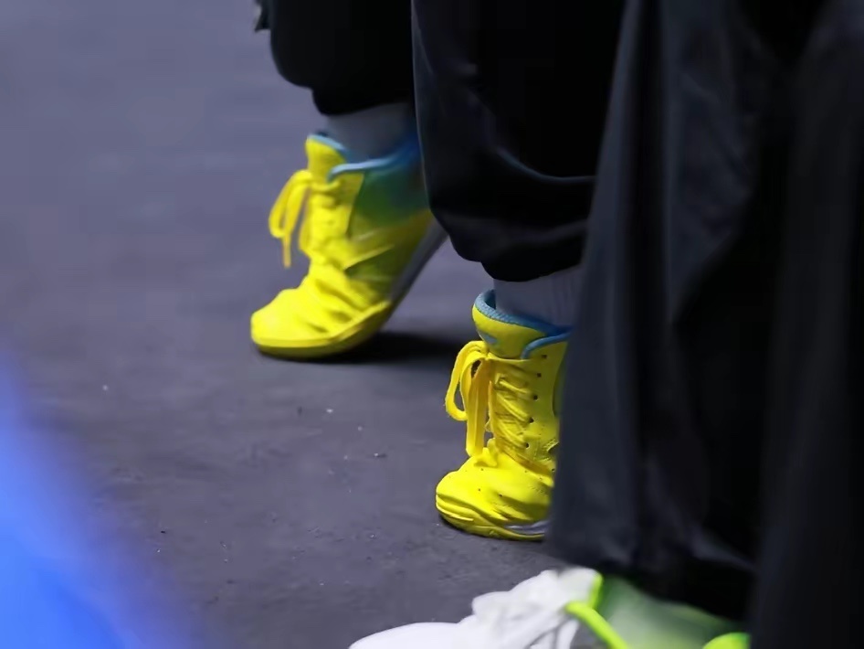 莎莎真气人啊！没拿到全运会女单金牌，没拿到全运会女团金牌，却丝毫不影响商务，这是