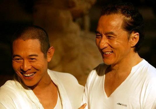 香港巨星处女作一览表：
一、出道即主角：
1，李连杰：《少林寺》
2，林青霞：《
