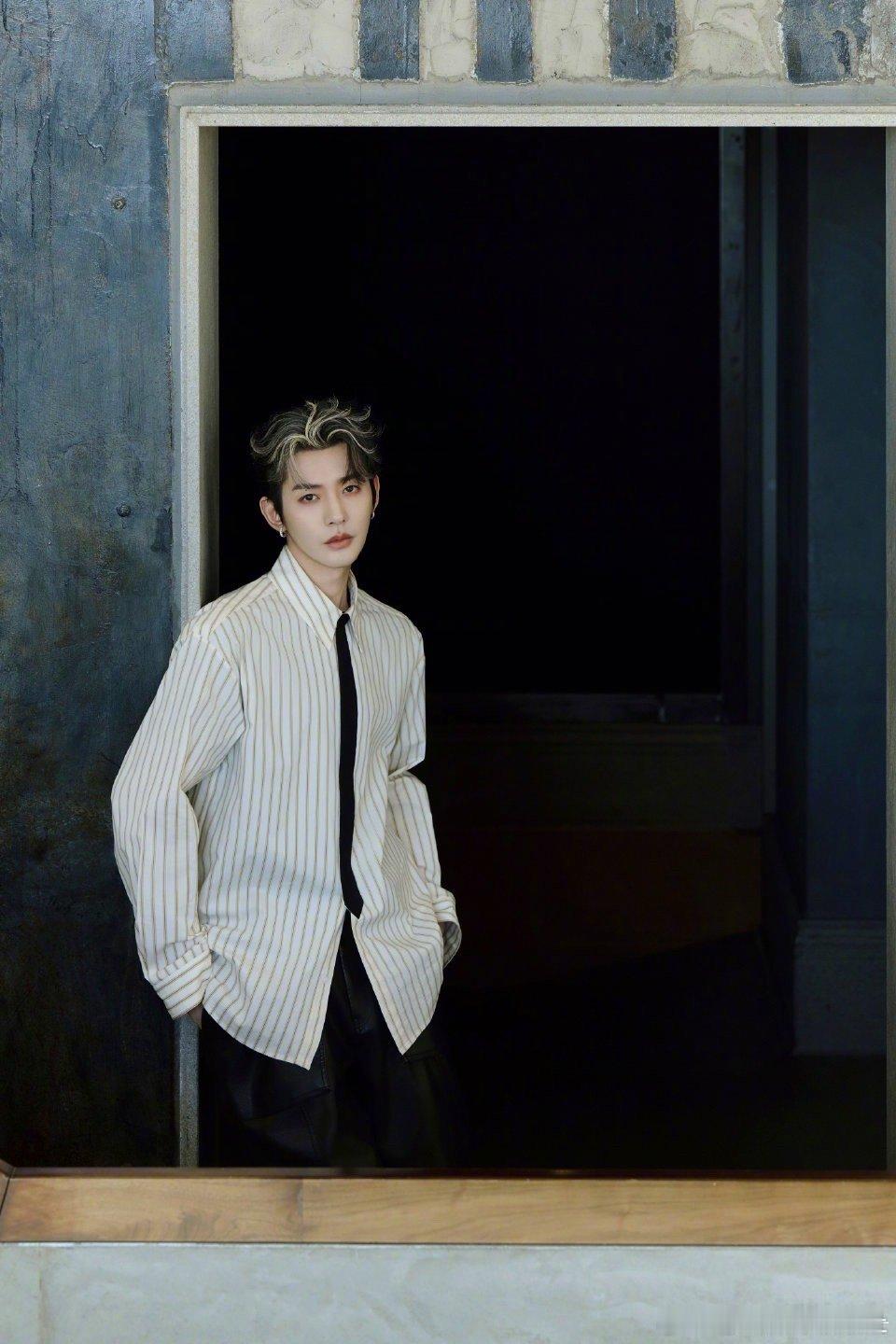 邓为斯文gentleman！ 