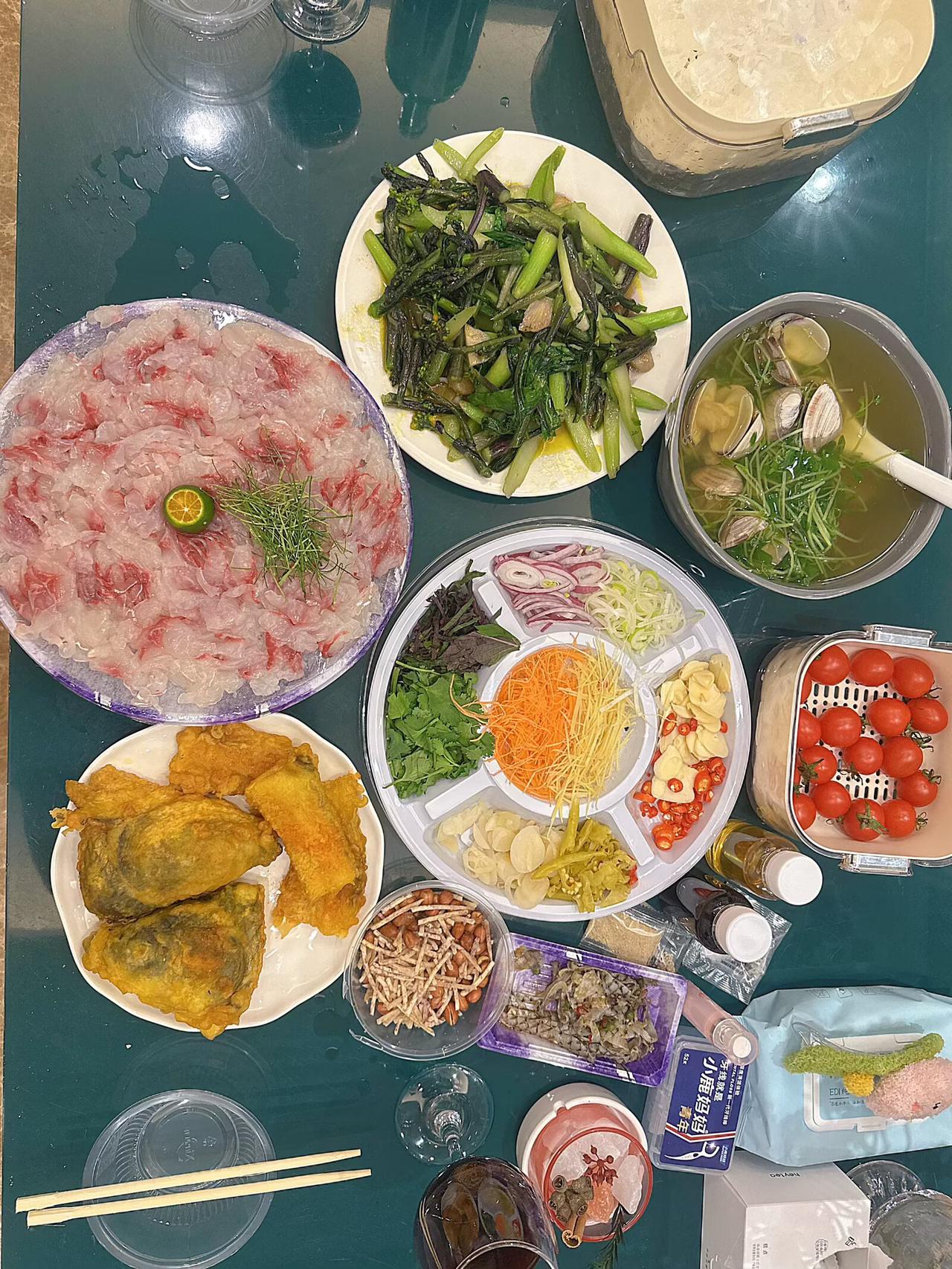 问界M9祝您新年手到福来