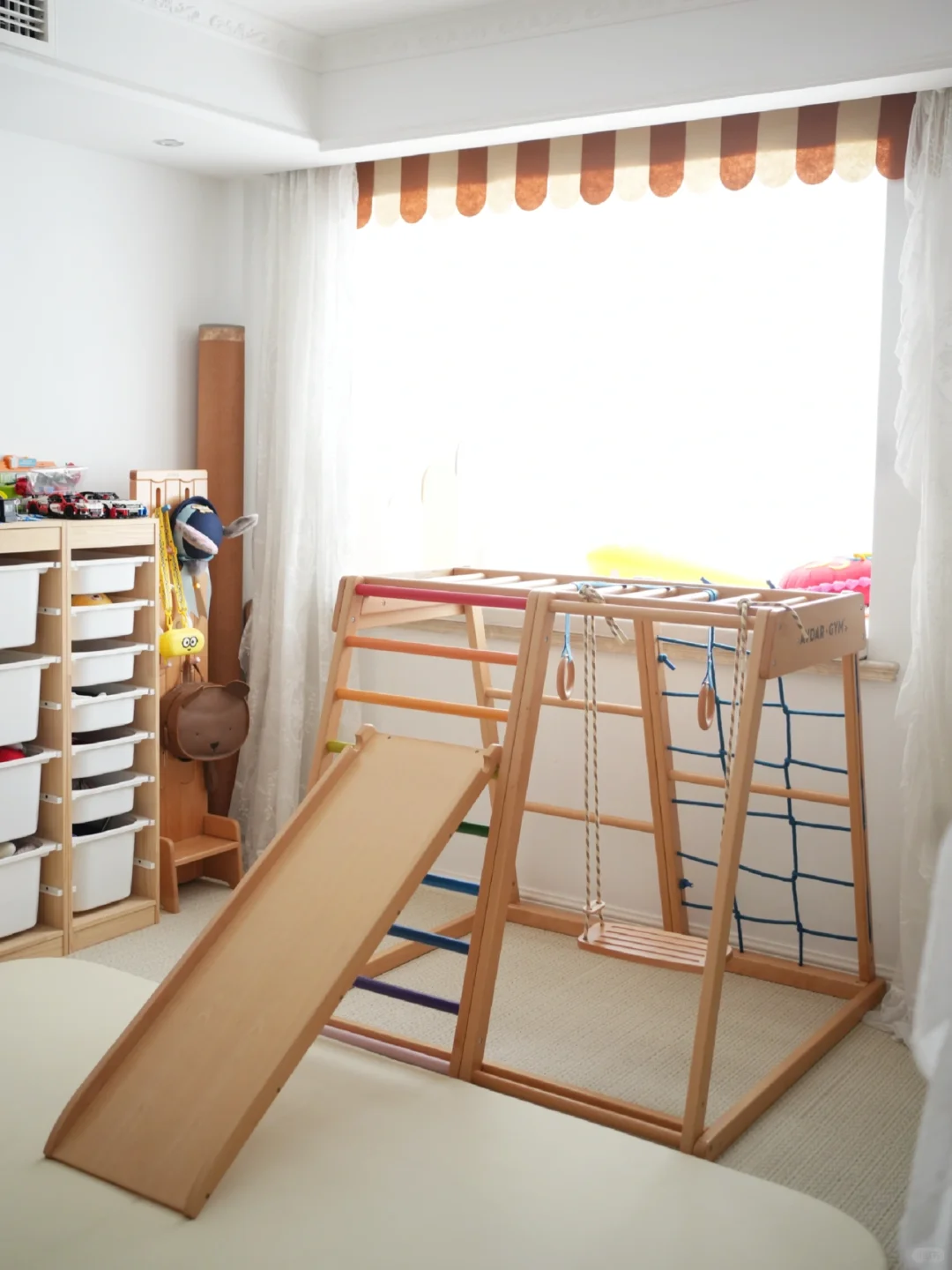 高窗台改造成宝宝的秘密基地→右滑看我改造