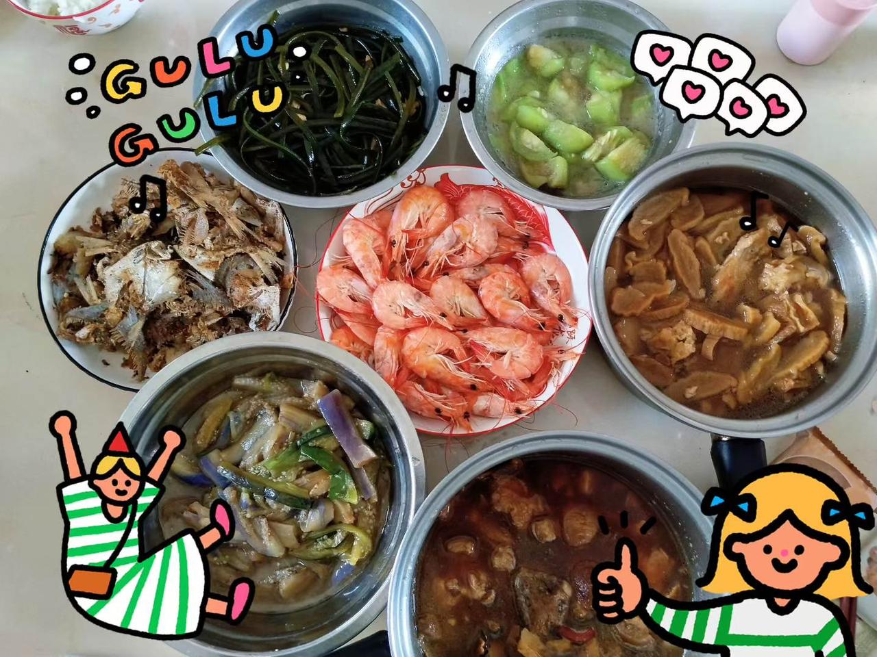 中秋赏月时你会想起哪些詩句？
      中秋站在露气浸凉的阳台抬头望月，脑子里