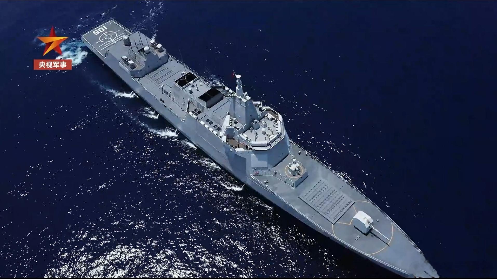 俯视万吨大驱“大连”舰 ​​​