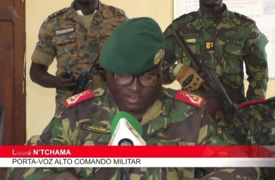 选举前夜突发政变！几内亚比绍军方夺权拘高官、关边境
 
当地时间11月26日，西