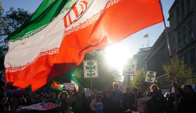 这张照片将记入史册！伊朗政府如果在谈判中妥协，就对不起这样的人民！

大家来看下