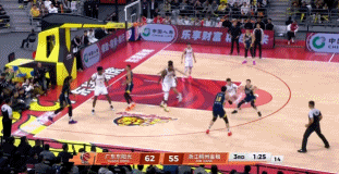 又是一个遮天蔽日的大帽，这次是焦泊乔吃火锅了！