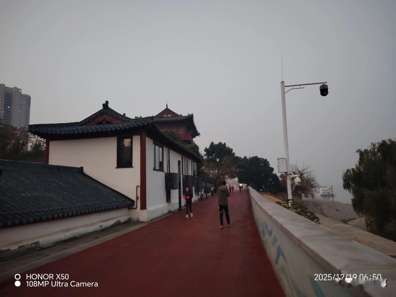 晒图笔记大赛2025年12月19日长江岸边《浔阳楼》下晨练打卡