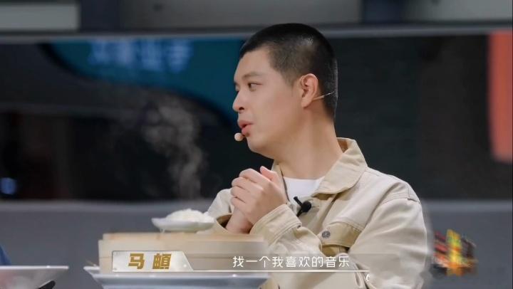 马頔吃到美食就算李纯来也不行马頔李纯重要还是美食重要 谁能想到马頔真的会在李纯和