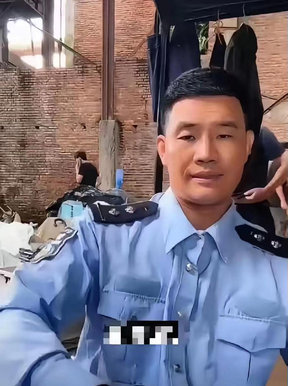 我问我老公嘎子出来后还能播吗

他说第一嘎子穿帽子的制服这已经触及原则问题了，他