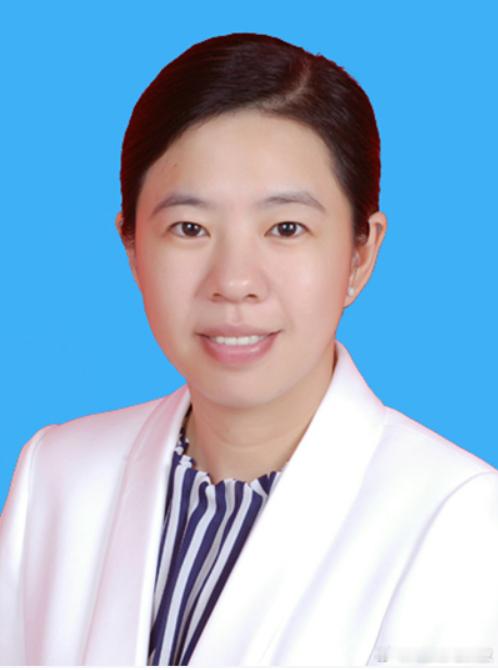 大瓜，永州的商务局周晓芬简单点评其面相：一、 桃花与人际特征（眼、眉）眼相：双眼