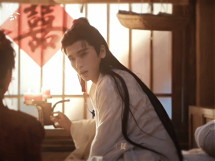 谢征 把我衣服脱了 谢征那句“把我衣服脱了”说得也太自然了，樊长玉听完估计心跳都