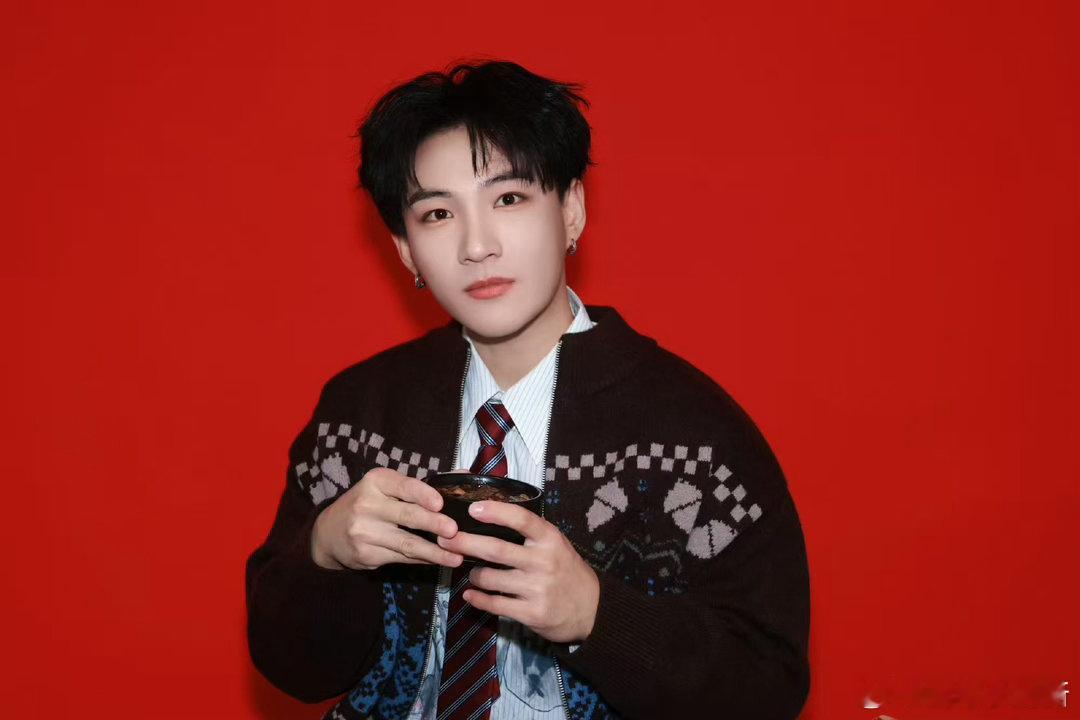 尤长靖伯远李鑫一嘉羿空降湖州 5月16日，龙之梦太湖演艺城。这四个人的声音，会在