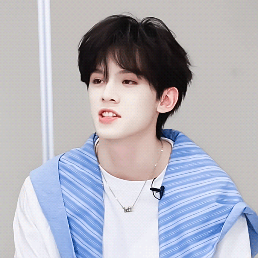 TOP登陆老年组合❤️ 左航袋鼠妈妈青少年洗护系列全球代言人 这个演唱会概念真有