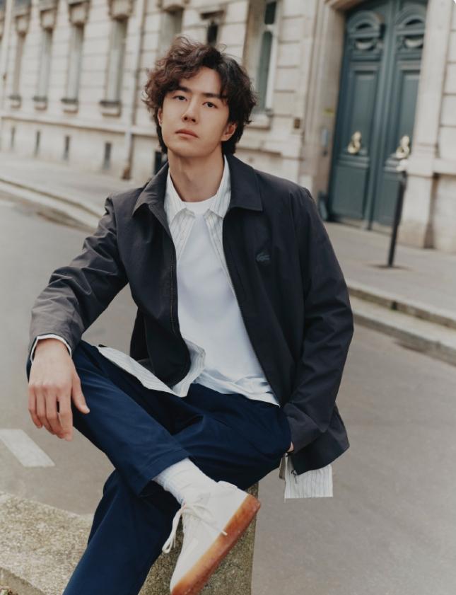 乐华想通过股份留住王一博！
乐华建议给王一博1250万股股份激励，而且还要分四年