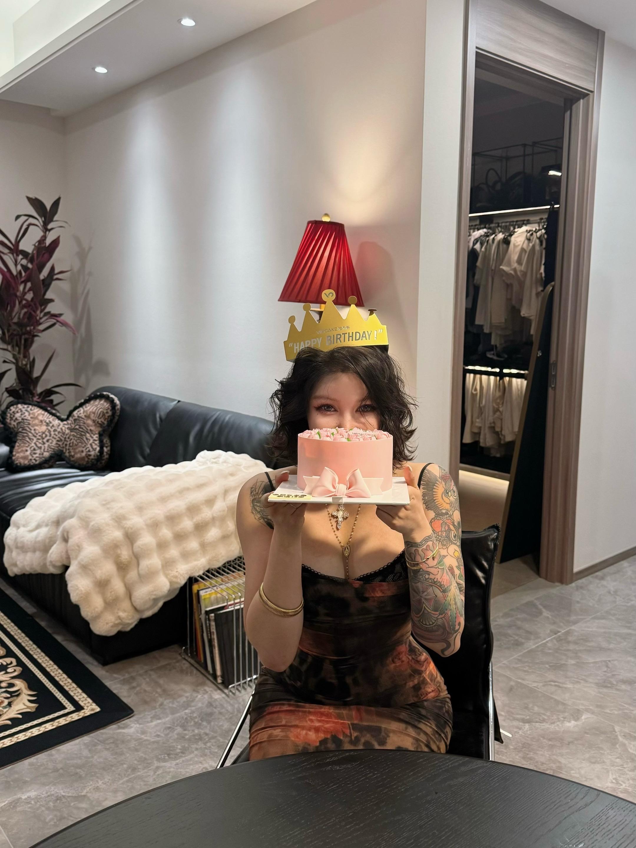 发个日常出现一下。