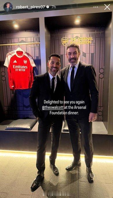皮雷在Ins上发布了昨晚与沃尔科特在阿森纳基金会晚宴上的合影 英超联赛 阿森纳著