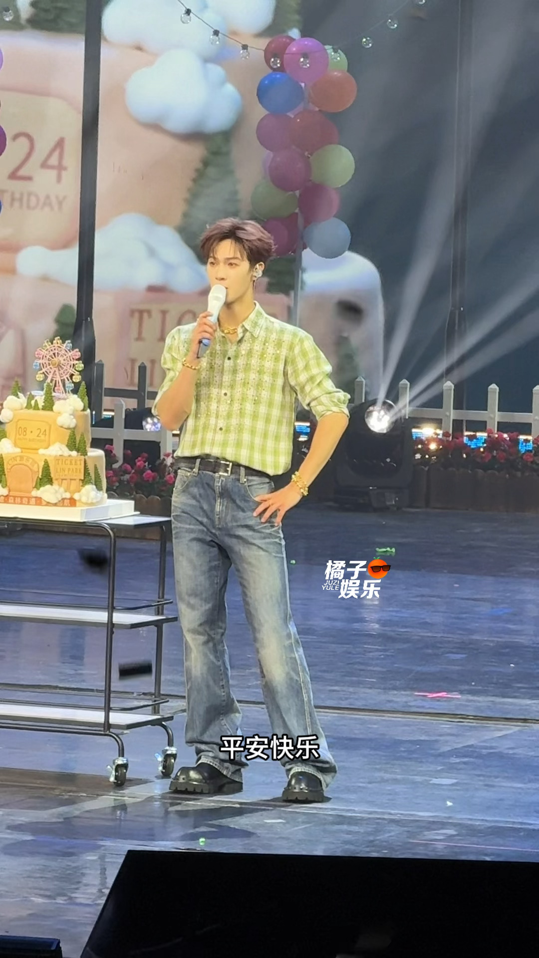 李昀锐的生日愿望 最重要的一定要分享出来🫶“希望每个人都平安快乐！！”李昀锐希