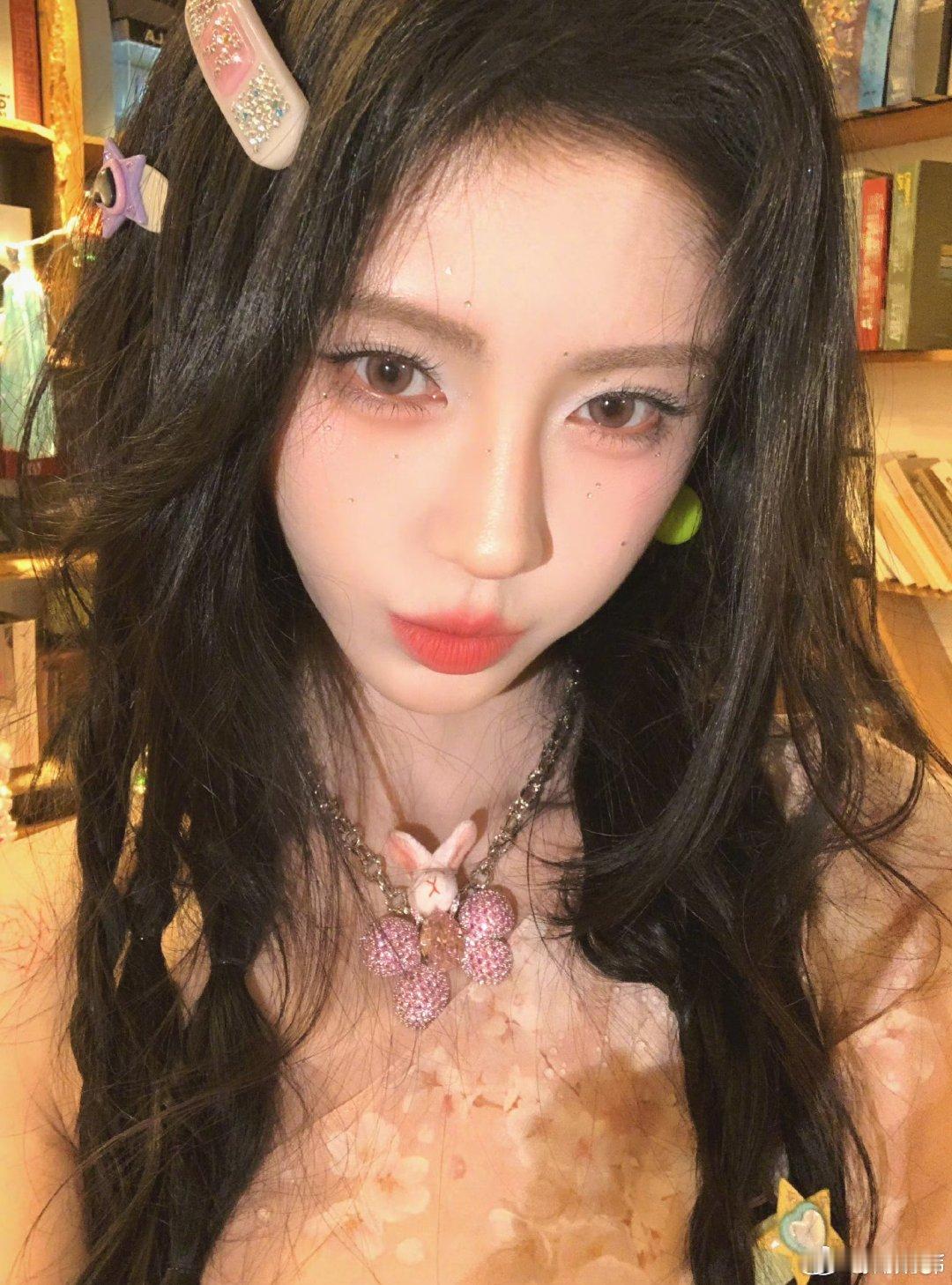 鞠婧祎  jjy鞠婧祎花间令 jjy鞠婧祎杨采薇“在某个不知名的角落许你岁岁平安