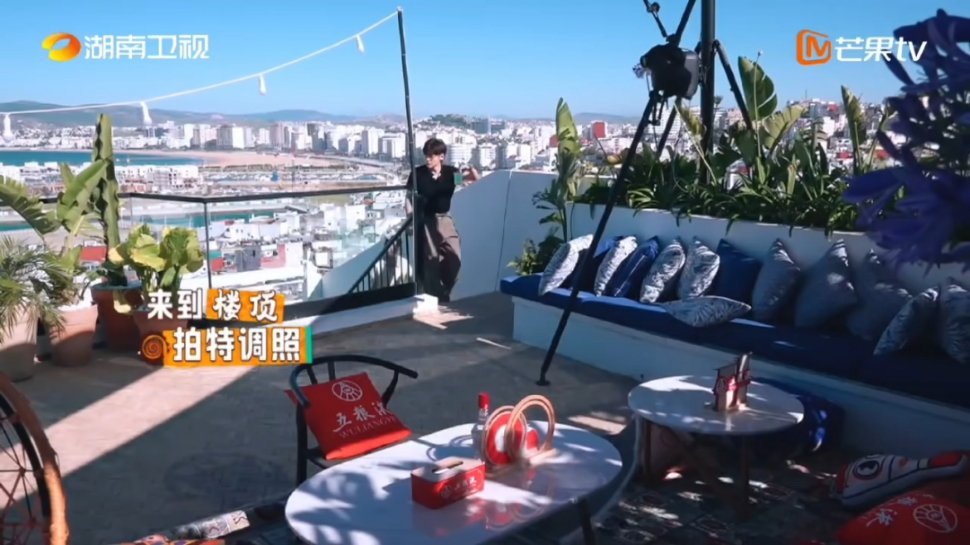 沈月拍空镜绝了沈月给饮品拍照，拍出来的照片堪比摄像大师，构图完美，色调清新又自然