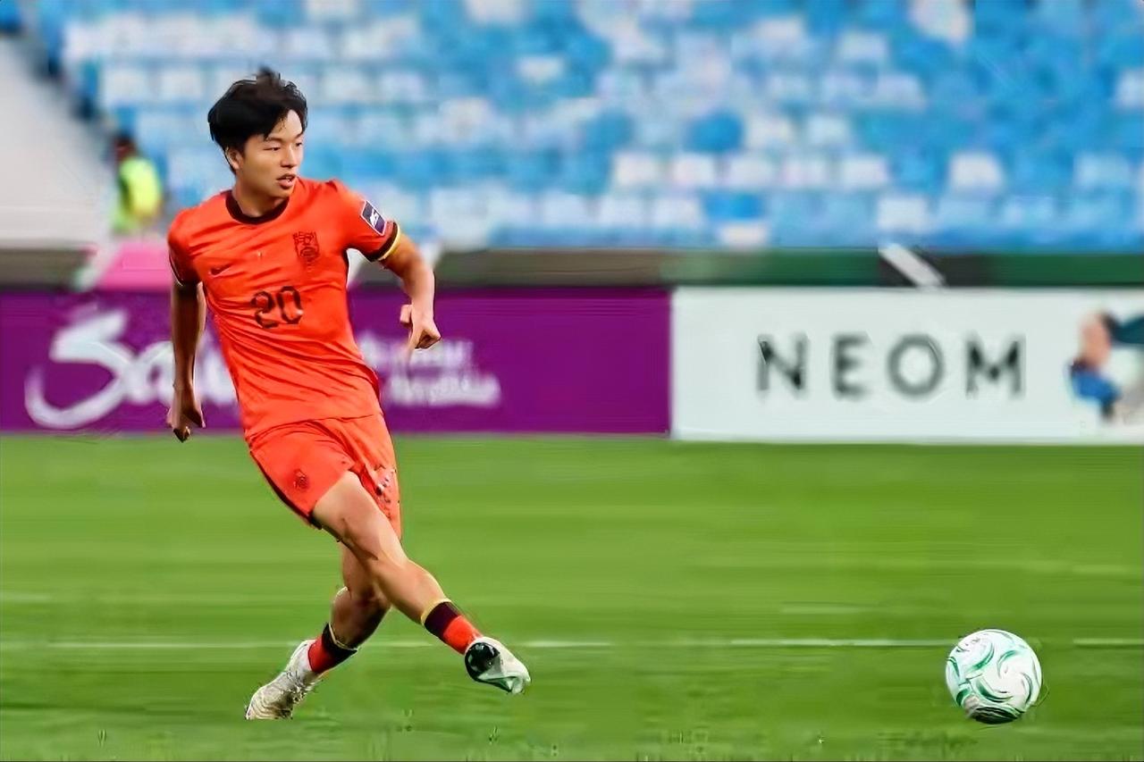 突发！国足大名单生变！塞尔吉尼奥疑似有伤在身，李镇全火速驰援邵佳一！安东尼奥痛失