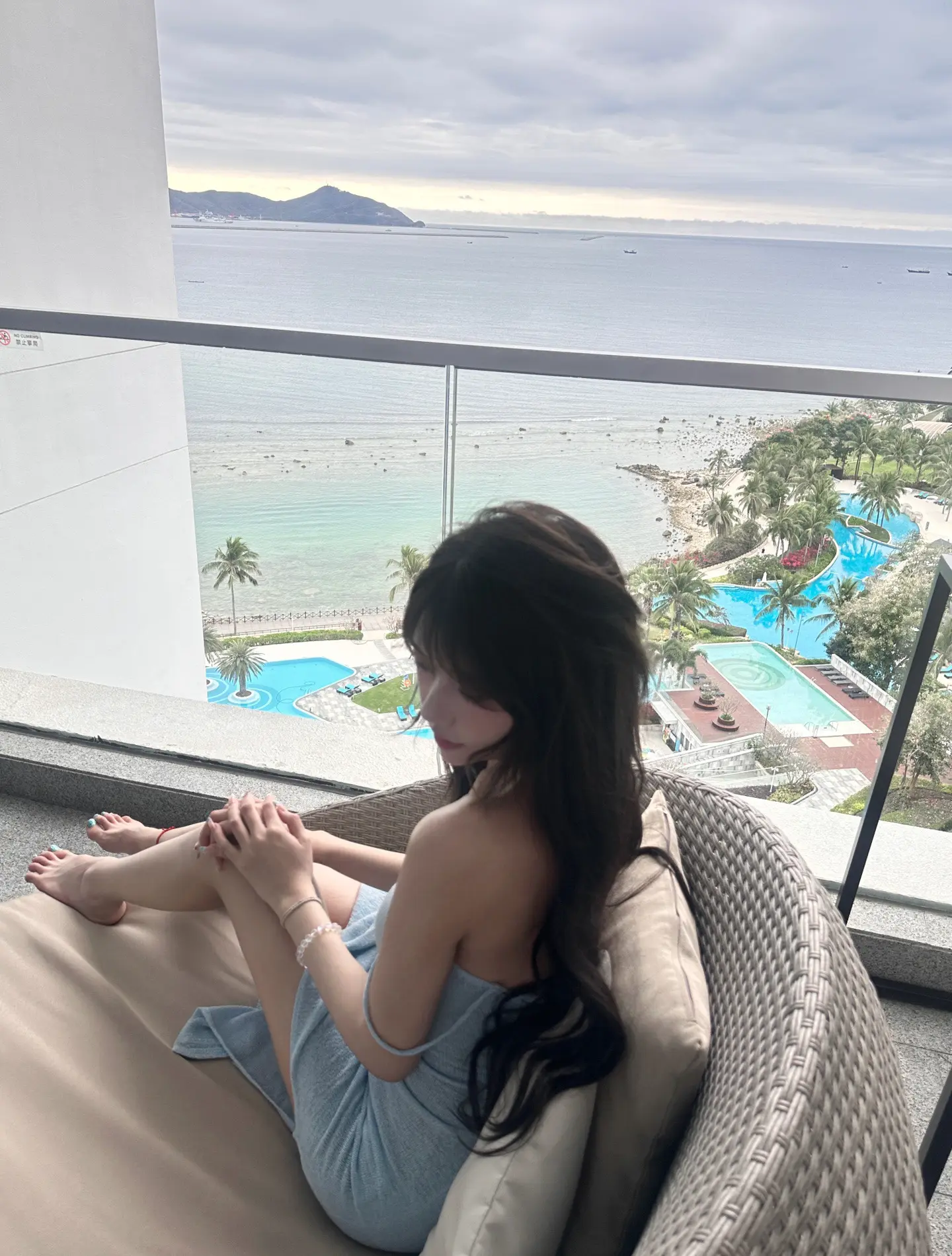 “为什么只有我在哭 你都不会难过的吗” 