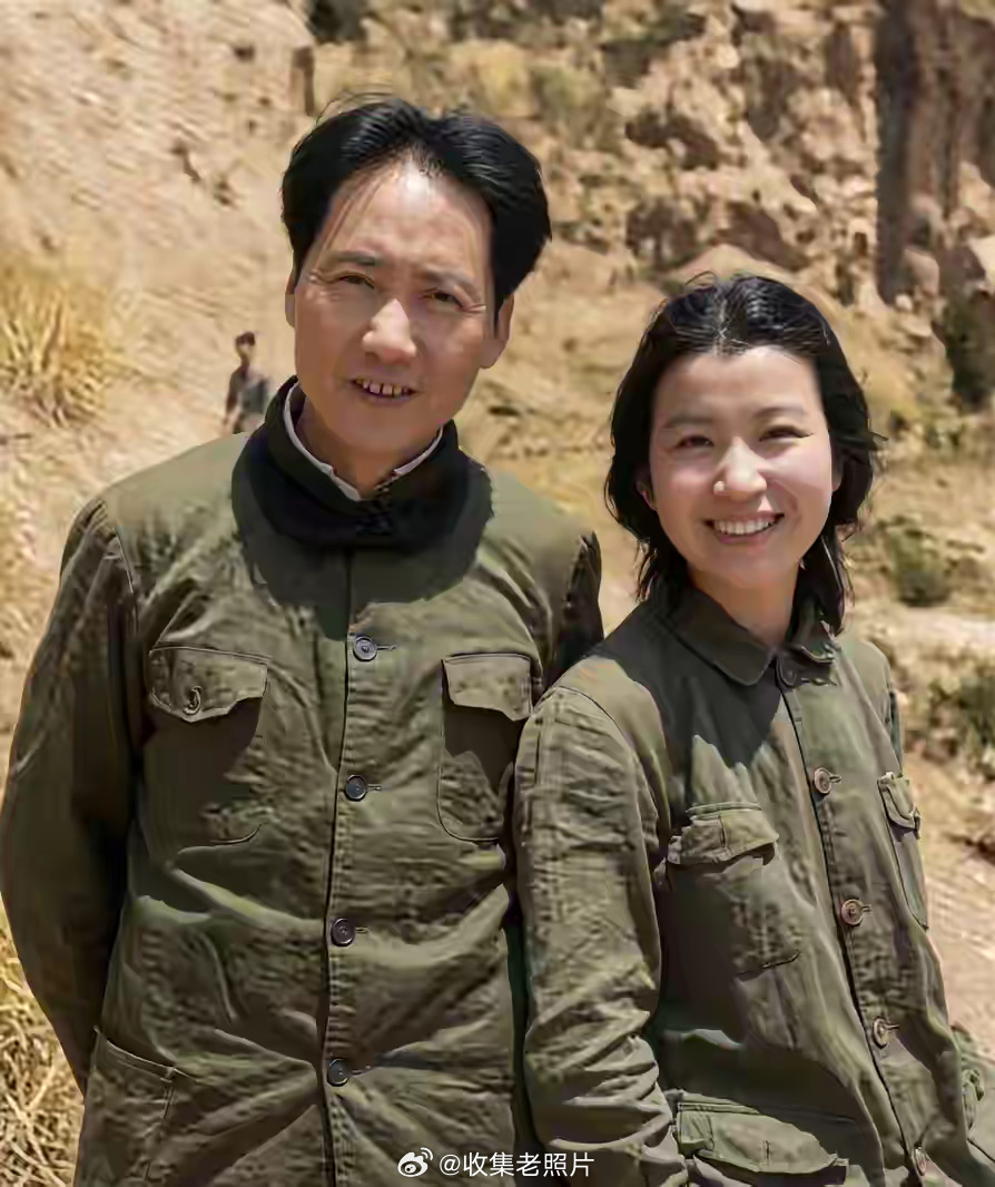 上世纪，伟人与曾志大姐在陕北。（原图黑白照片，电脑修复上色。） 