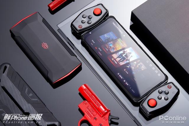 主动散热风扇再现江湖，电竞游戏手机玩家「泪目」了吗？