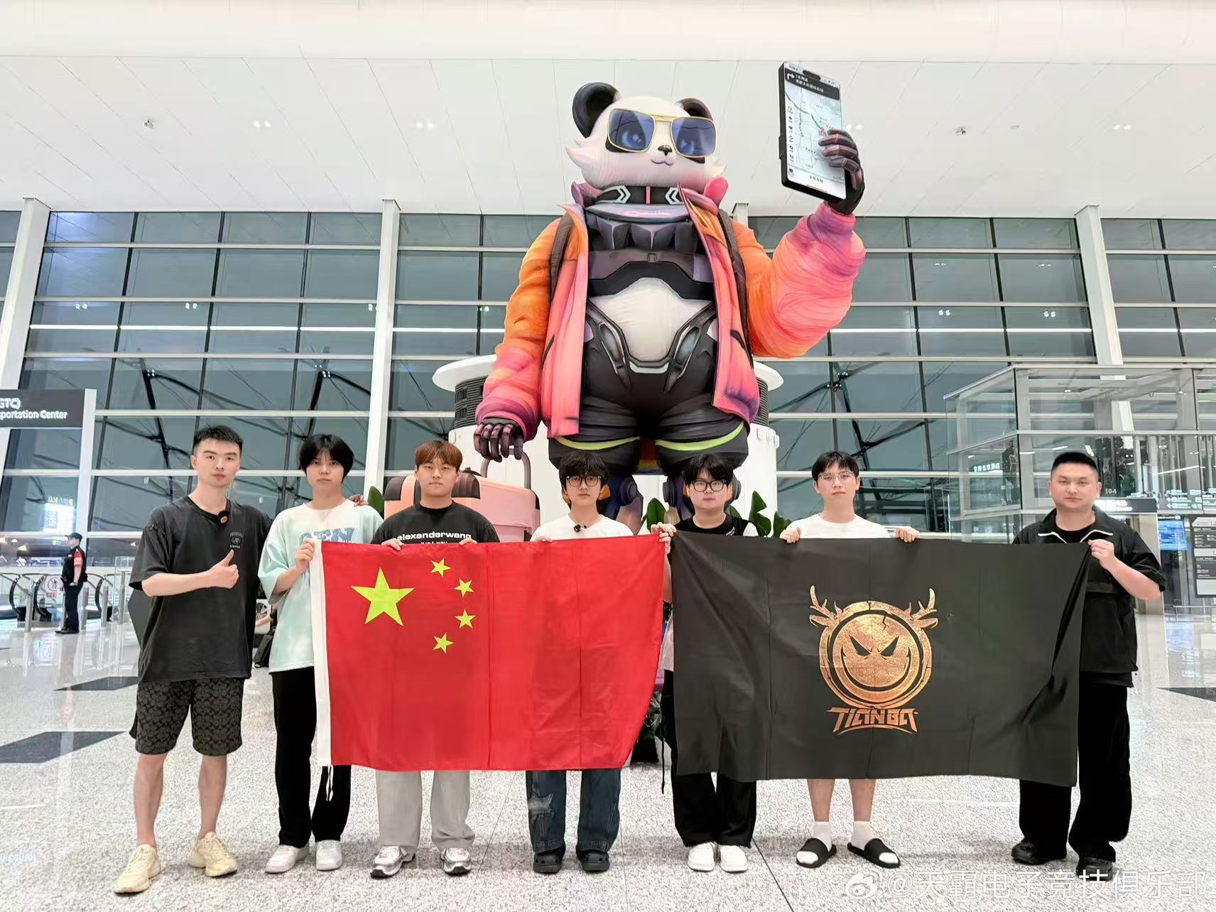 PEL落地巴黎PEL奔赴巴黎开启海外赛场！国内战队远赴巴黎迎战全球各路强者，跨国
