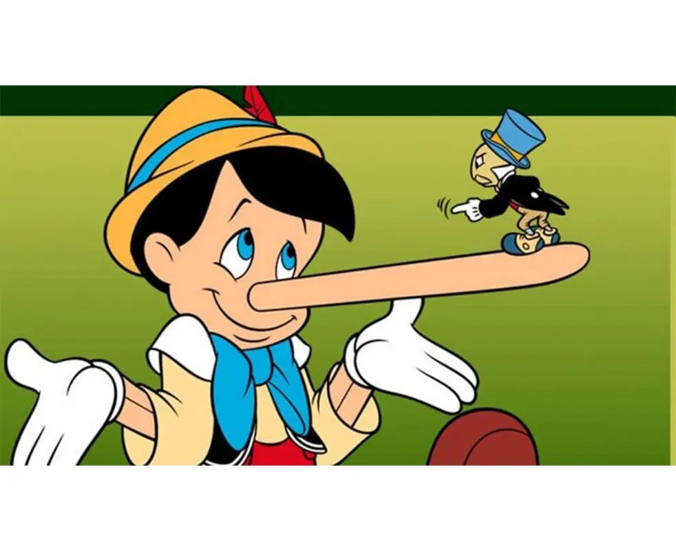 人生第一次撒谎是被父母逼的熟悉我的人都知道，我基本上不撒谎，更不会逢迎，在我看来