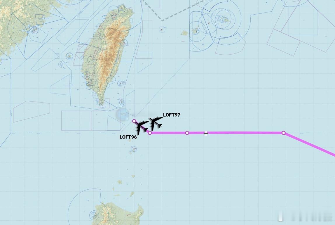 有消息称，美国空军B-52H轰炸机从关岛安德森空军基地起飞，执行往返任务。它们似