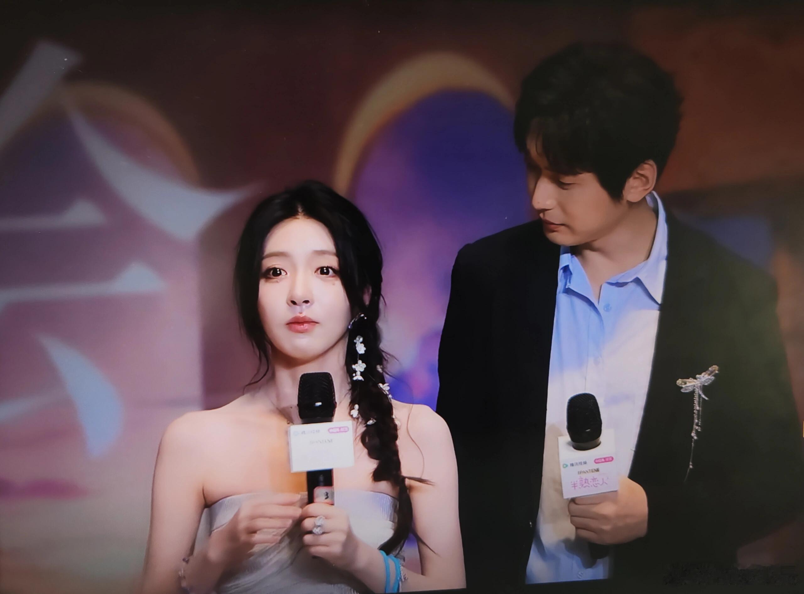 细腻小女孩🥺这俩咋这么好看啊啊啊好真诚 好细腻 好美好的柳柳柳柳  周佑凌｜柳