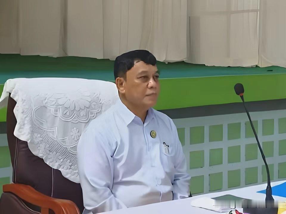 缅甸一家农业综合服务企业向农民与相关组织重新分配缅甸绿豆出口利润的最新消息。据缅