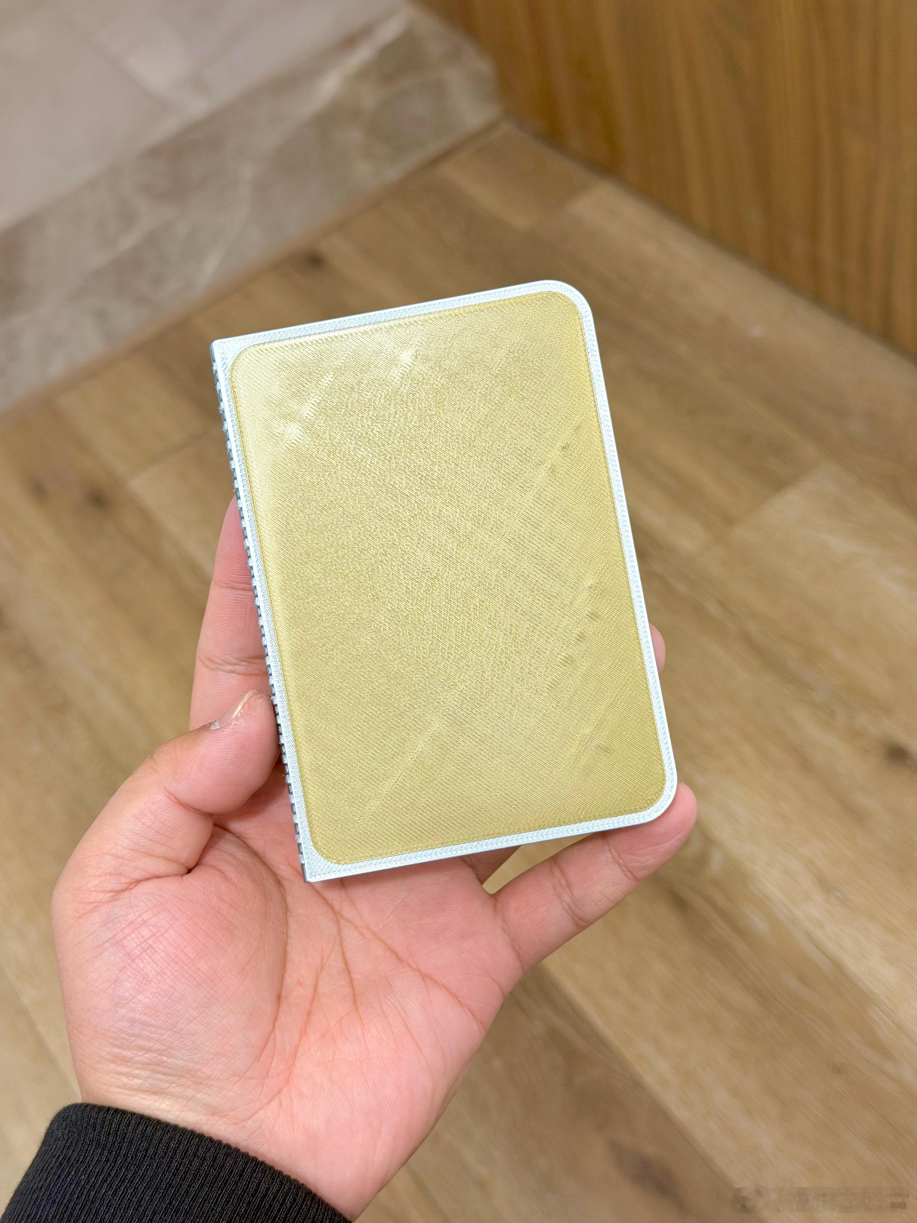 3D打印了个iPhone Fold模型，这就是目前曝光出来真实度最高的外观样式，