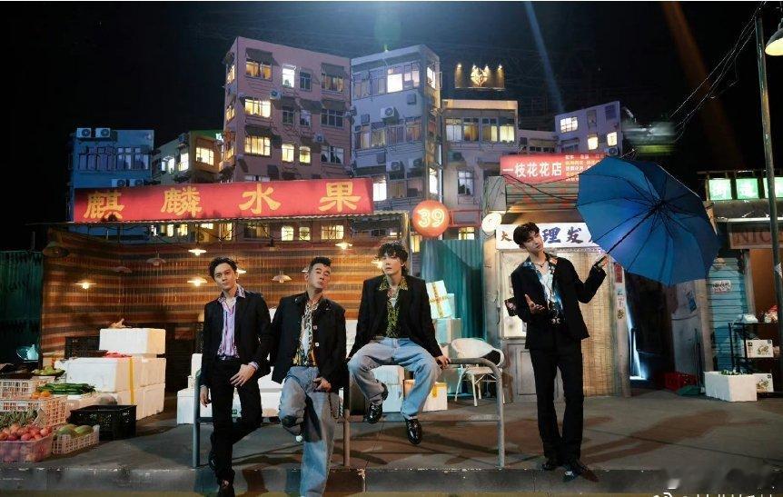 陈小春说李承铉在就有安全感友情名场面预定！陈小春的安全感是李承铉给的，李承铉的懂