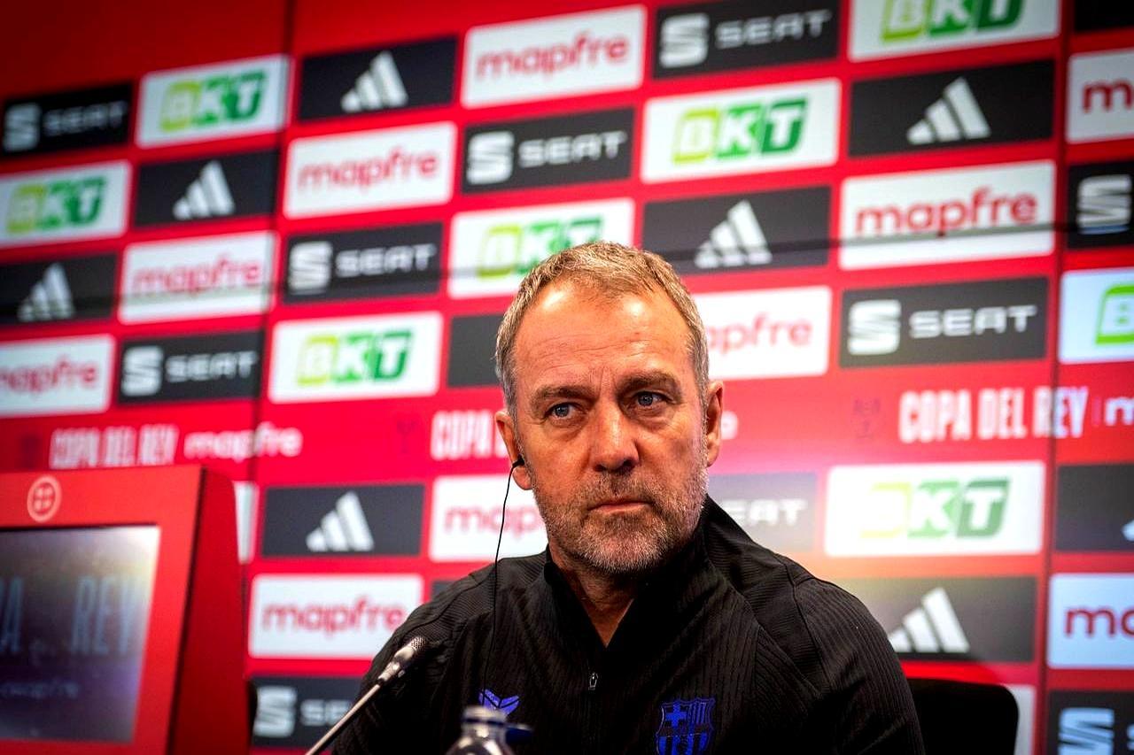 输四个球算个屁。汉斯弗里克一巴掌拍在发布会的桌子上，指着战术板上血红的0比4，硬