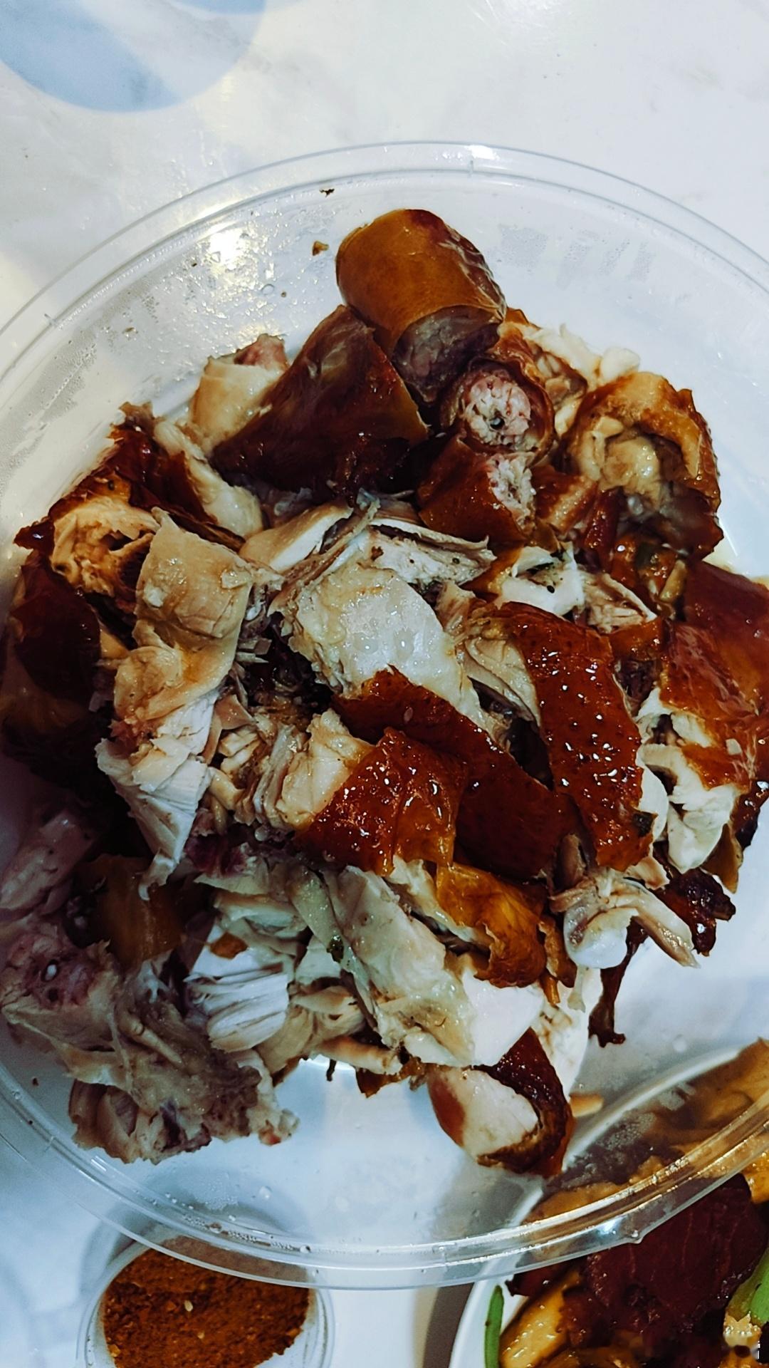 吃的做多了真可怕，一整天都不饿，现在直接躺着，不想动一下！