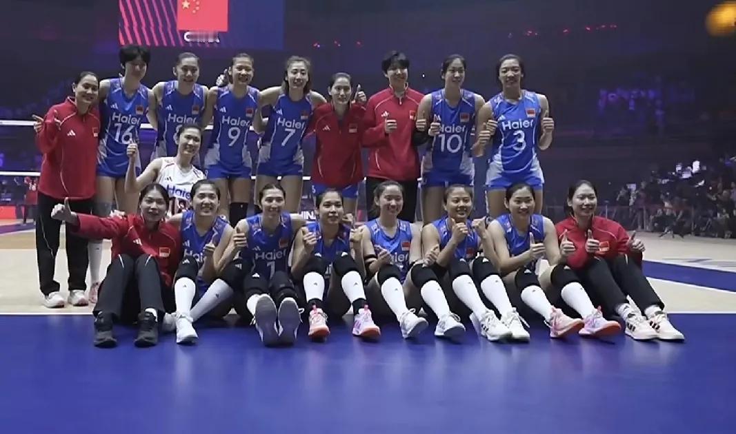 中国女排梦断天津，
犹如几年前梦断漳州北仑一样，
让人意难平。

中国女排志在必