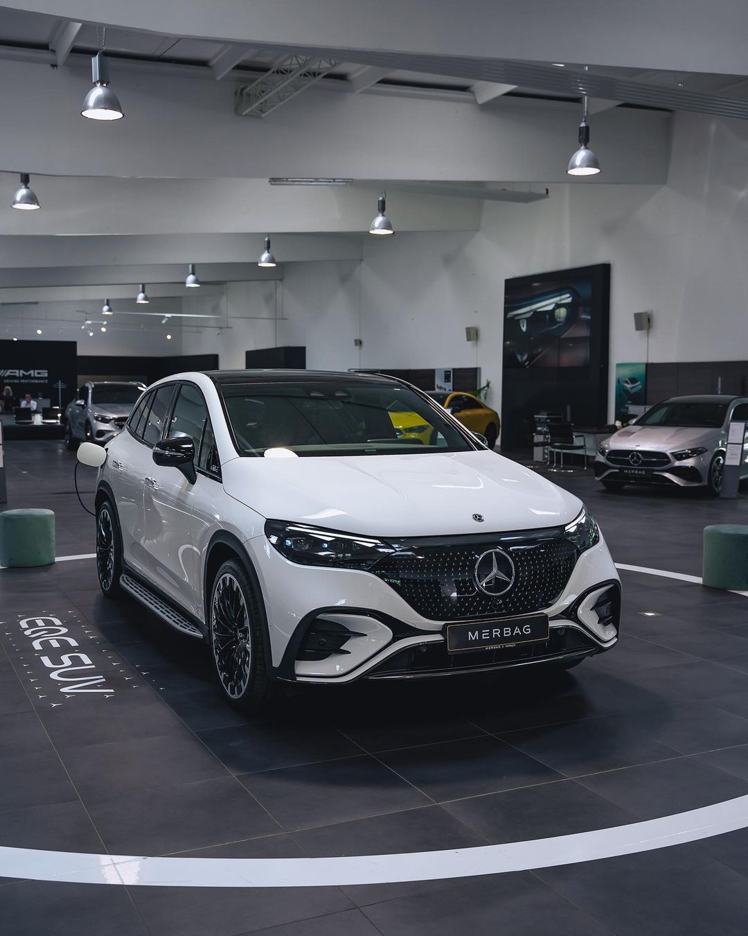 Mercedesbenz EQE SUV~350#奔驰EQE SUV##豪车超跑