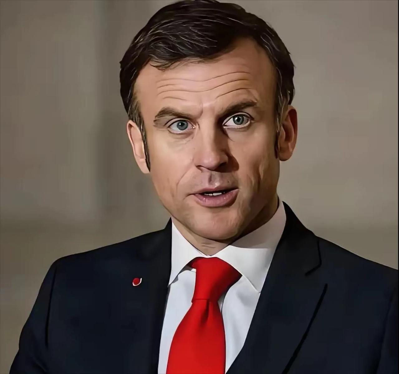 重磅！法国可能要把圆明园被抢走的宝贝，连同当年抢走的紫禁城藏品归还给中国了。
