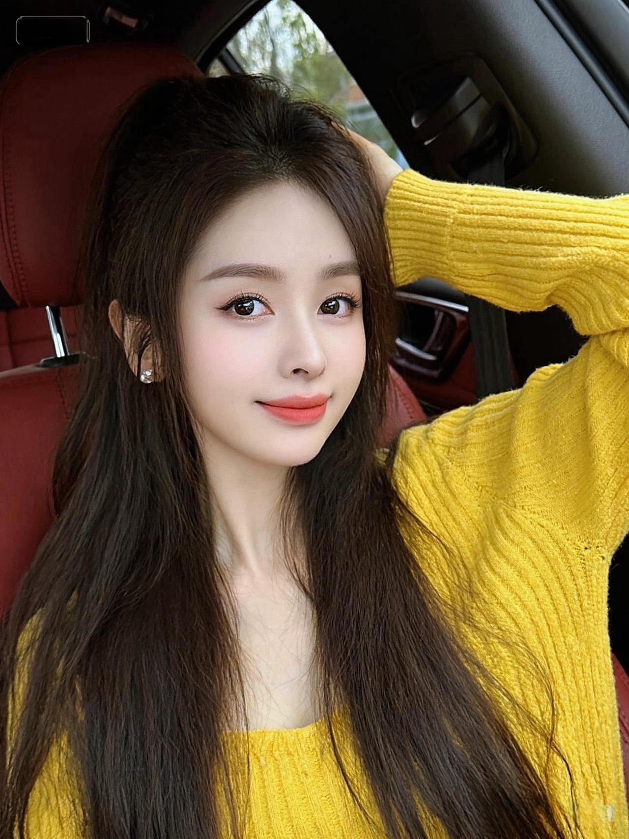 人生有两个境界，一个知道，一个知足，知道自己想要的，知足自己拥有的。多爱自己 不