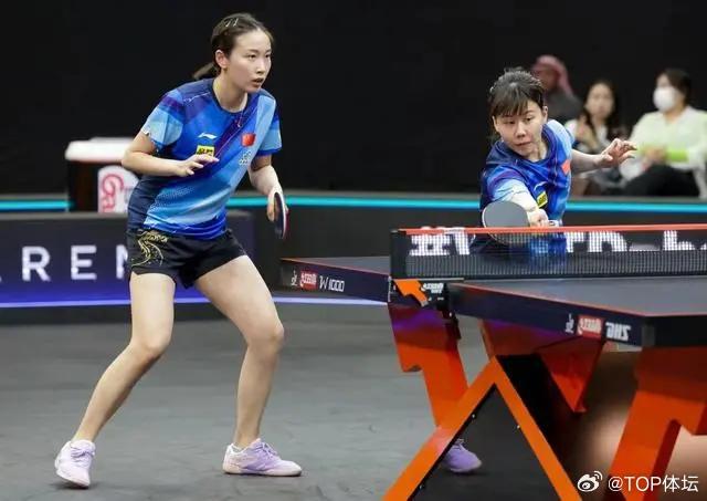 #陈幸同钱天一进女双8强# 在送给张本美和三线溃败之后，陈幸同和钱天一昂首闯入到