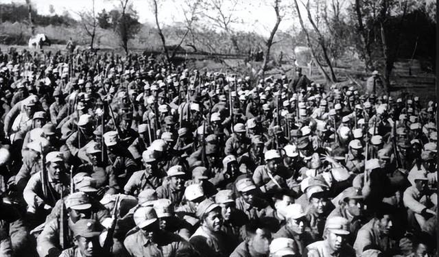 1940年，日军攻入道门圣地茅山，残忍杀害了一批著名道长，仅一名少年逃生，导致茅