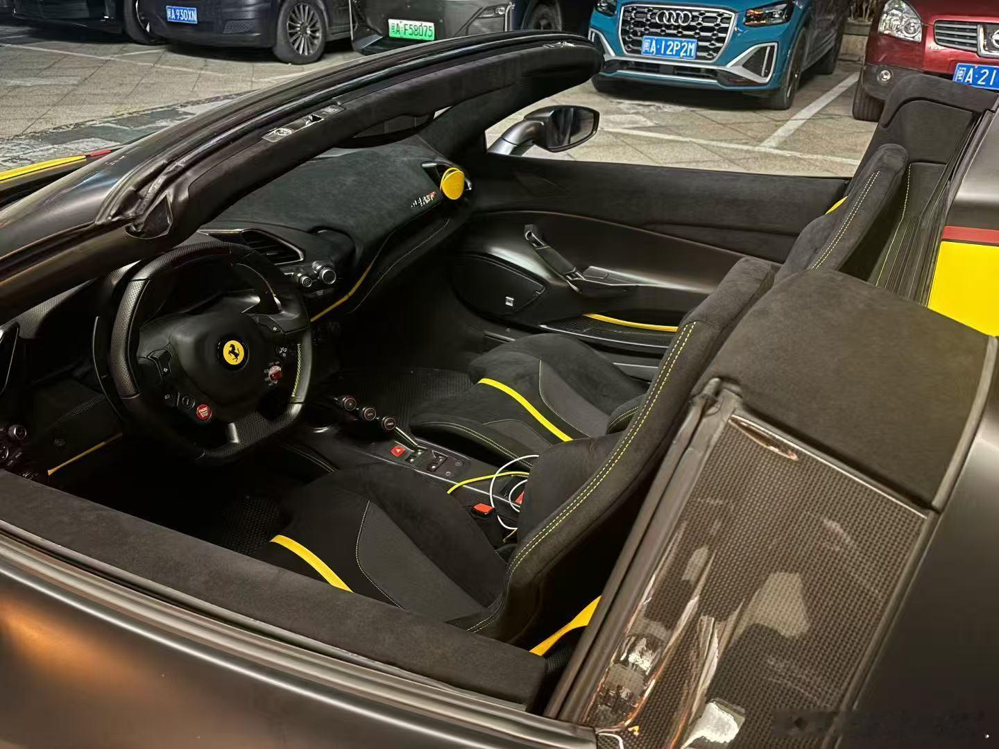 法拉利488 Pista Spider敞篷 特殊配色、加急寻伯乐、20年1000